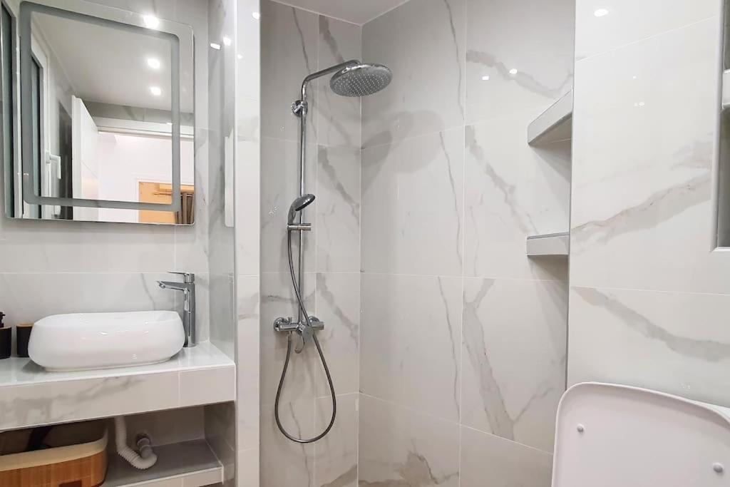 Acropolis Thisio Apartment 2 Bedrooms 2 Bathrooms Athena Bagian luar foto